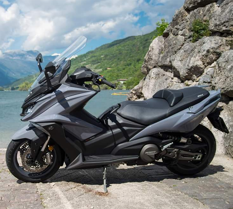 KYMCO AK 550