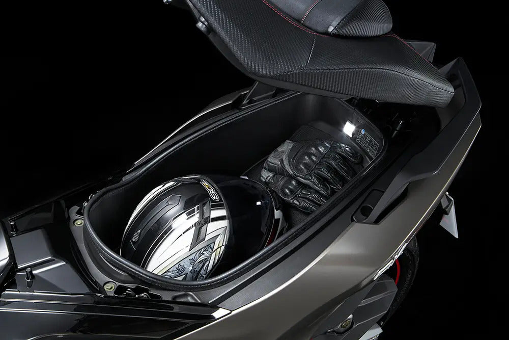 KYMCO AK 550i Premium Flat Brown